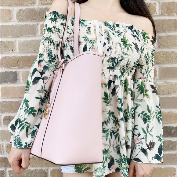 👜💕- NWT Michael Kors Laptop Tote Pink LARGE - Picture 5 of 5